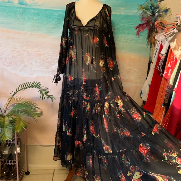Free People Dresses & Skirts - Peasant Sheer Floral Dress